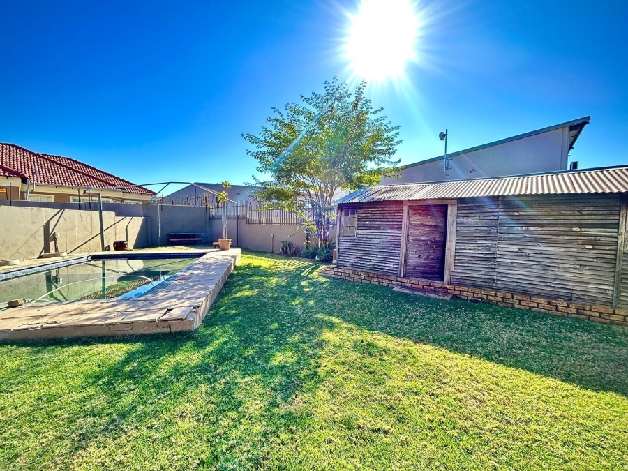 3 Bedroom Property for Sale in Waterval East North West
